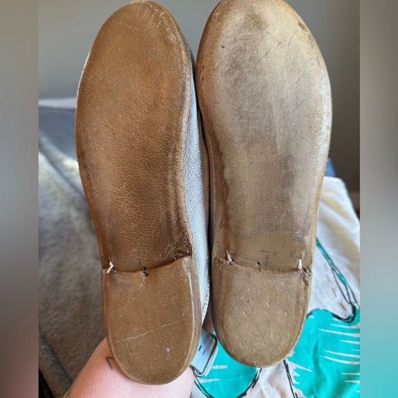 Sabah Alpine Shearling Metallic Silver Babas - Picture 2 of 4